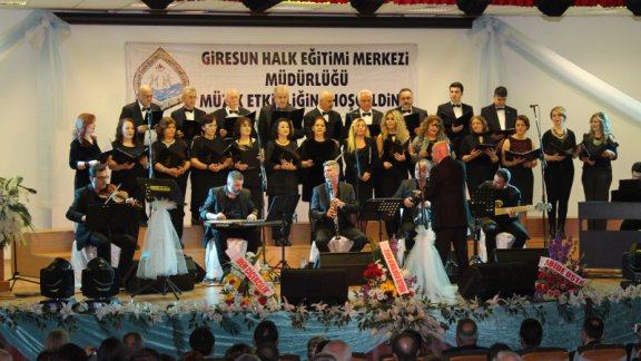 Giresun Halk Eğitimi Merkezi Korosunun Türk Müziği Konseri