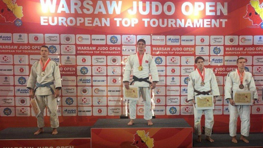 Milli Judocu Öğrencimiz Avrupa Şampiyonu Oldu