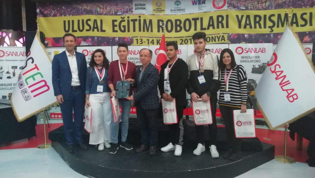 Türkiye Ulusal Eğitim Robotları Yarışmasında 'En İyi Tasarım Ödülü' Piraziz Çok Programlı Anadolu Lisesinin