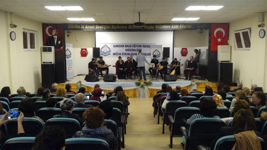 Giresun Halk Eğitimi Merkezince Türk Halk Müziği Konseri İcra Edildi