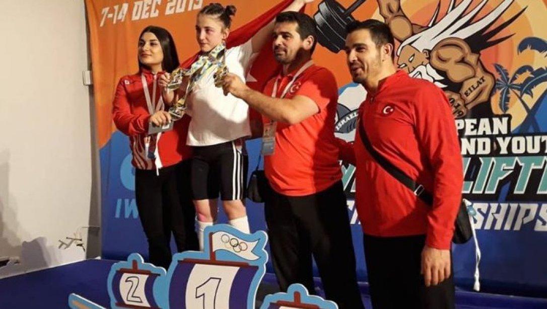 Milli Halterci Öğrencimiz Cansu Bektaş da Avrupa Şampiyonu Oldu