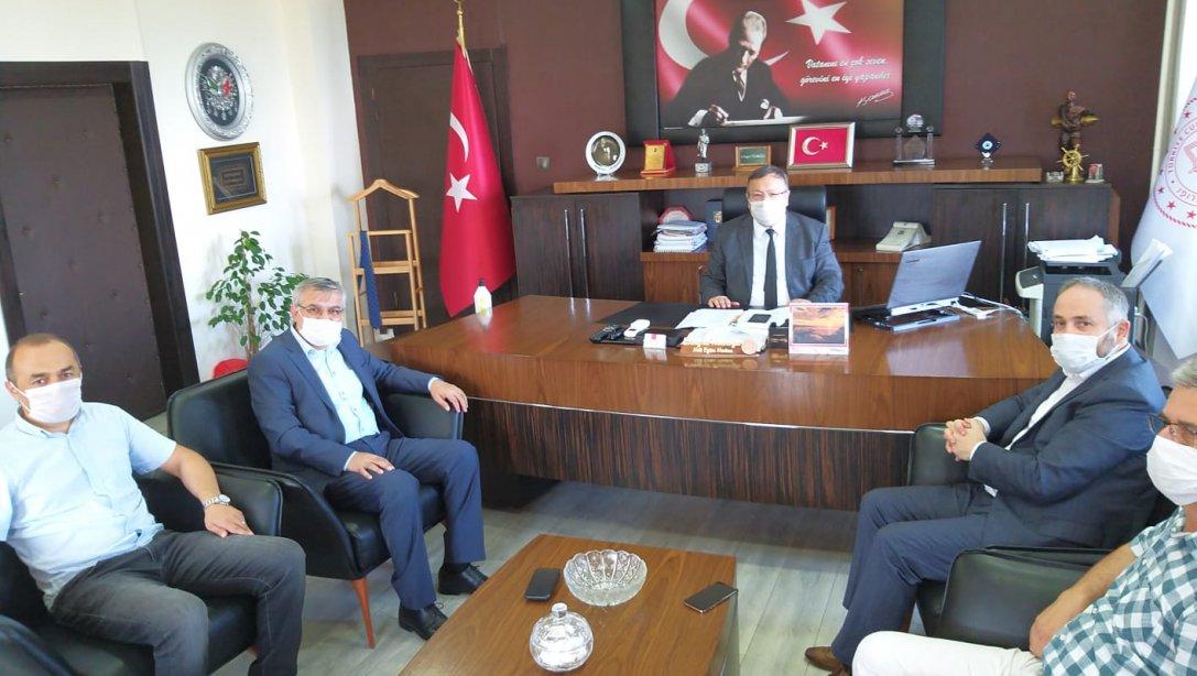 Eğitim-Bir-Sen Heyetinden, Müdürümüz Tosunoğlu'na Geçmiş Olsun Ziyareti