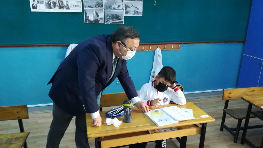 Müdürümüz Ertuğrul Tosunoğlu, Yüz Yüze Eğitime Başlayan Öğrencilerimizi Ziyaret Etti