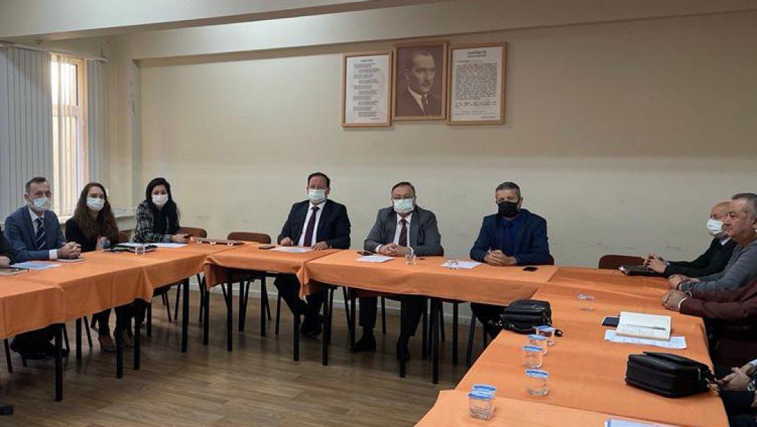 Müdürümüz Tosunoğlu, Keşap İlçe ve Okul Müdürleriyle Paylaşım Toplantısında Buluştu