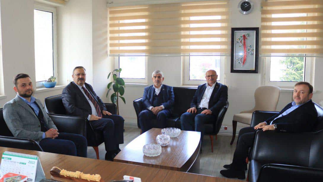 Milletvekilimiz Sabri Öztürk ile Yeni Dünya Vakfı Genel Başkanı Mahmut Göksu'nun Müdürümüz Ertuğrul Tosunoğlu'nu Ziyareti