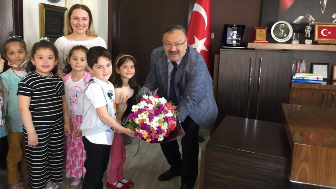 Müdürümüz Tosunoğlu, Minik Öğrencilerimizi Makamında Ağırladı