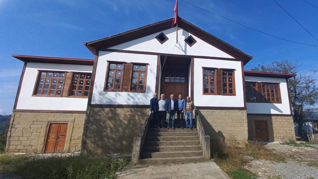 Müdürümüz Tosunoğlu, Restore Edilen Tarihi Akçalı İlkokulunda İncelemelerde Bulundu