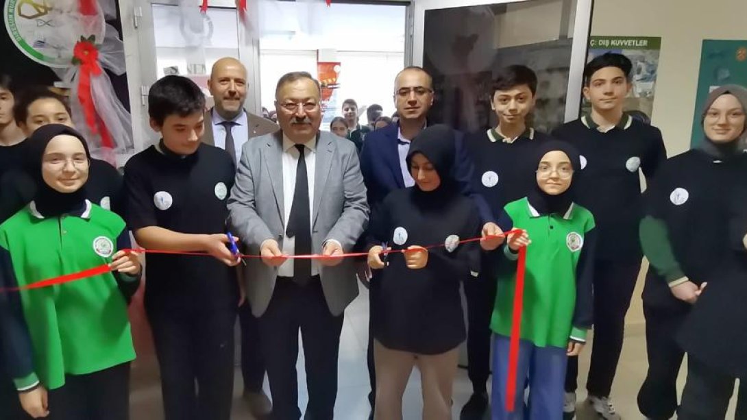 Müdürümüz Tosunoğlu, Nurettin Canikli Anadolu İmam Hatip Lisesi Sinema ve Fotoğrafçılık Atölyesinin Açılışını Yaptı