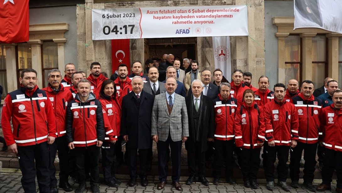 Sayın Valimiz Mehmet Fatih Serdengeçti, 6 Şubat Depremleri Anma Etkinliklerine Katıldı