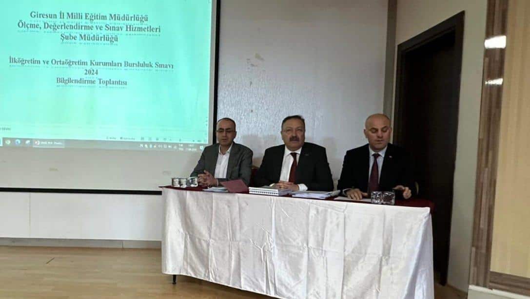 Ölçme, Değerlendirme ve Sınav Hizmetleri Bilgilendirme ve Değerlendirme Toplantısı Müdürümüz Tosunoğlu Başkanlığında Yapıldı