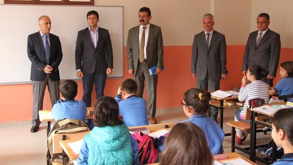 Valimiz Sayın Hasan Karahan Okullarımızı Ziyaret Etti