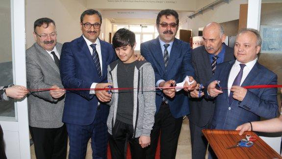 15 Temmuz Şehitler Anadolu Lisesinde E-Sınav Salonu Hizmete Açıldı