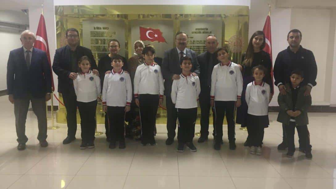 Müdürümüz Tosunoğlu, Nasreddin Hoca Fıkraları Canlandırma Yarışmasında Bölge Birincisi Olan Ekibimizi Kabul Etti