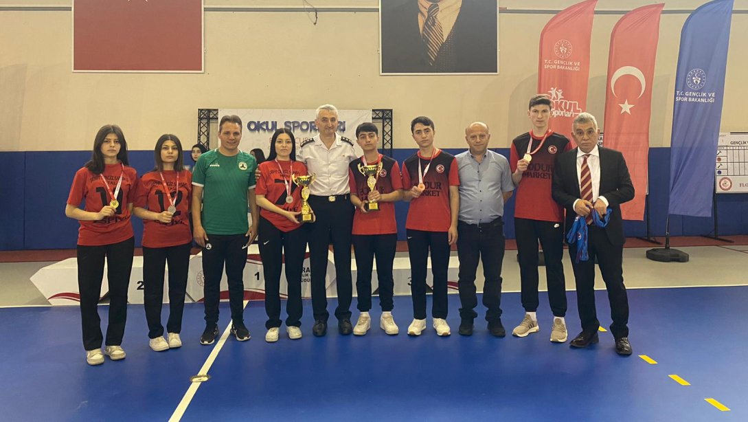 Espiye Şehit Cengiz Sarıbaş Mesleki ve Teknik Anadolu Lisesi Gençler Floor Curling Türkiye Şampiyonu