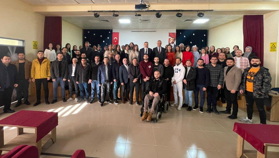 Müdürümüz Ertuğrul Tosunoğlu, Aday Öğretmen Eğitimlerini Ziyaret Etti