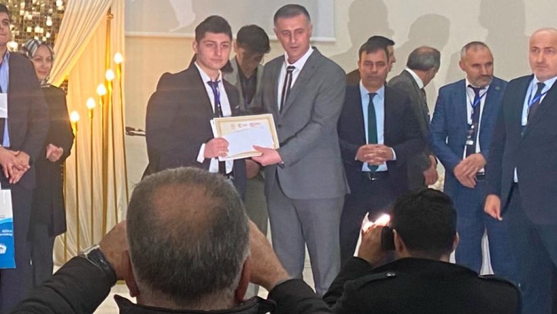 Genç Sadâ Kur'an-ı Kerim'i Güzel Okuma Yarışmasında Bölge Birincisi Olduk