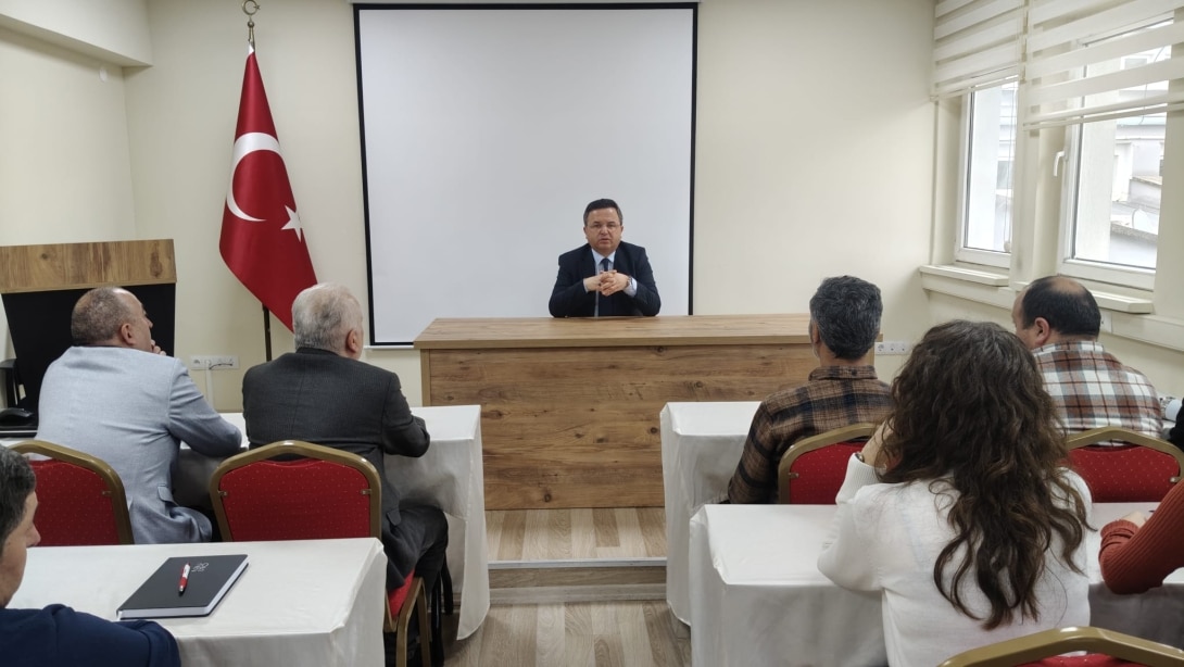 İl Millî Eğitim Müdürümüz Özgür Tokgöz Müdürlüğümüz Şefleriyle Bir Araya Geldi