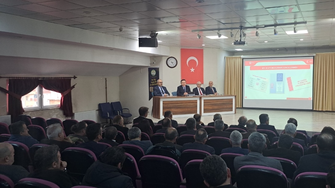 Merkez İlçe Okul Müdürleri Toplantısı Müdürümüz Özgür Tokgöz Başkanlığında Gerçekleştirildi