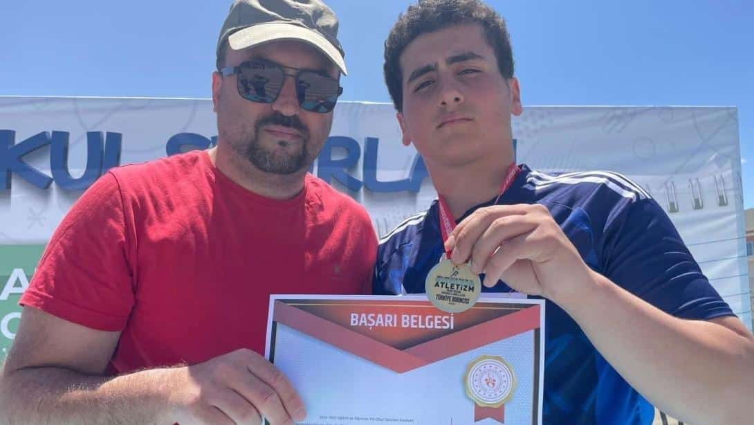 Görele Nihat Gürel Fen Lisesi Öğrencimizin Türkiye Şampiyonluğu